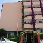فندق Orkide 3*